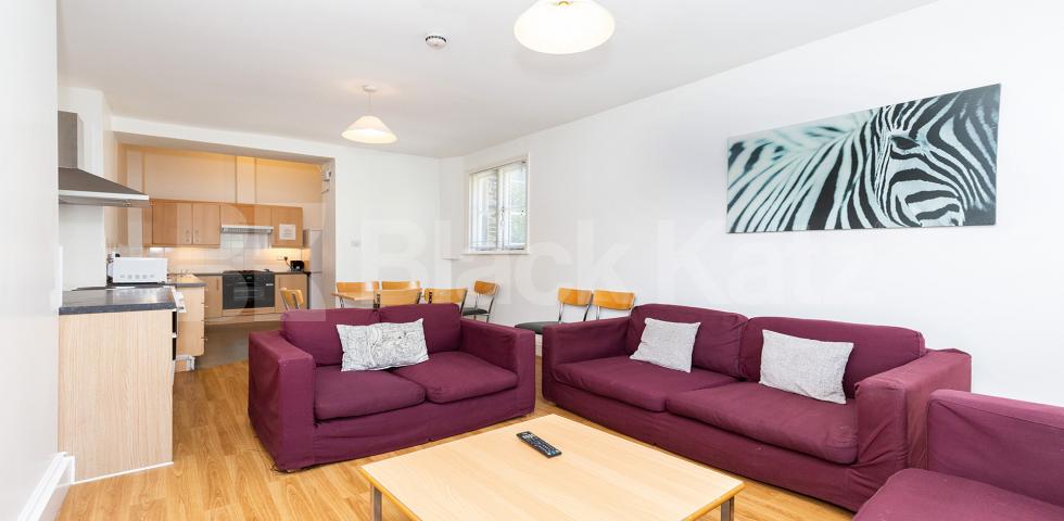 			NEW INSTRUCTION!, 3 Bedroom, 1 bath, 1 reception Flat			 Bedford Place, BLOOMSBURY